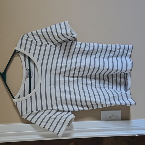 T Shirt - Picture 1 of 5